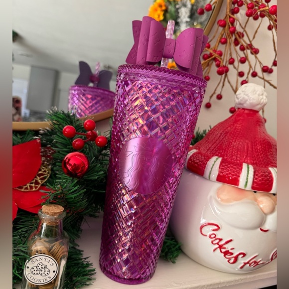 SOLD🌷💐 STARBUCKS pink magenta Valentine’s Day jeweled taffy tumbler ✨ - Picture 4 of 17